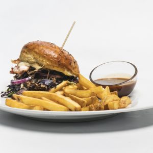 Domáci BURGER s trhaným kačacím mäsom 400g